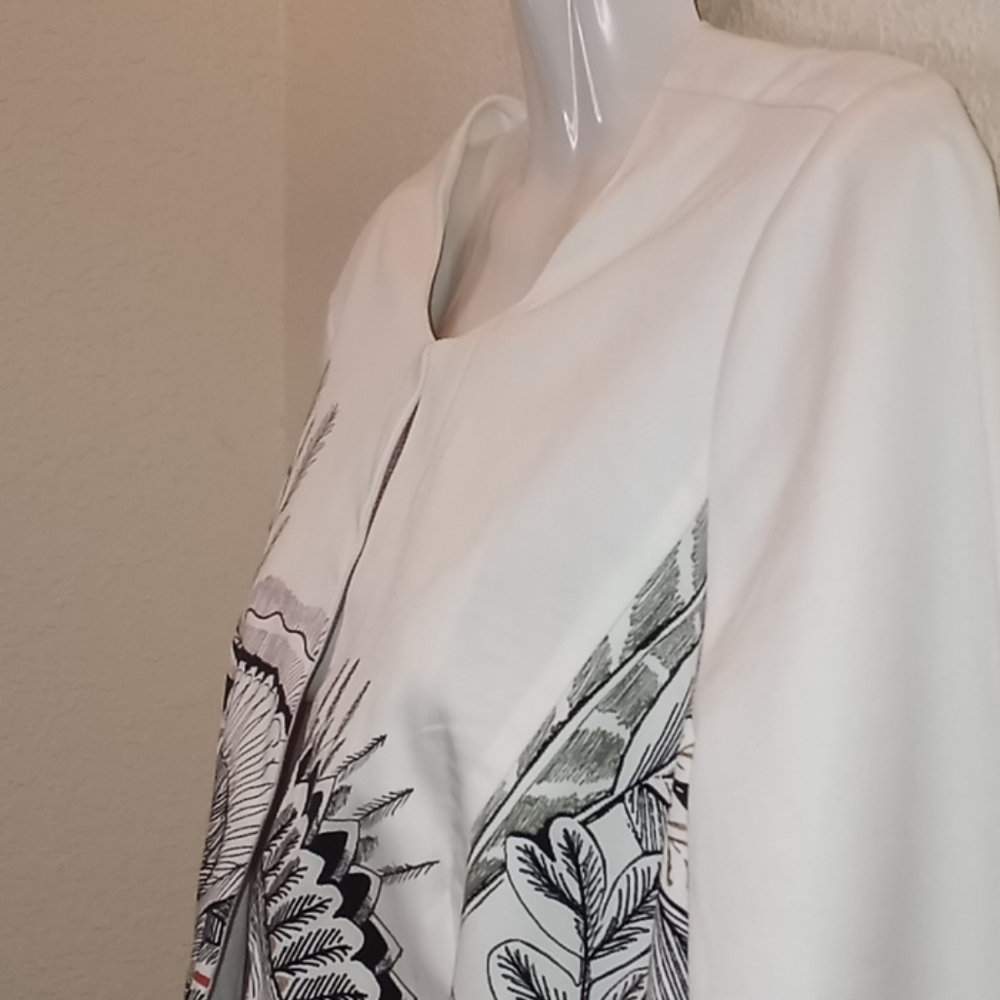 Chico's Short Floral Print Jacket - Picture 3 of 14